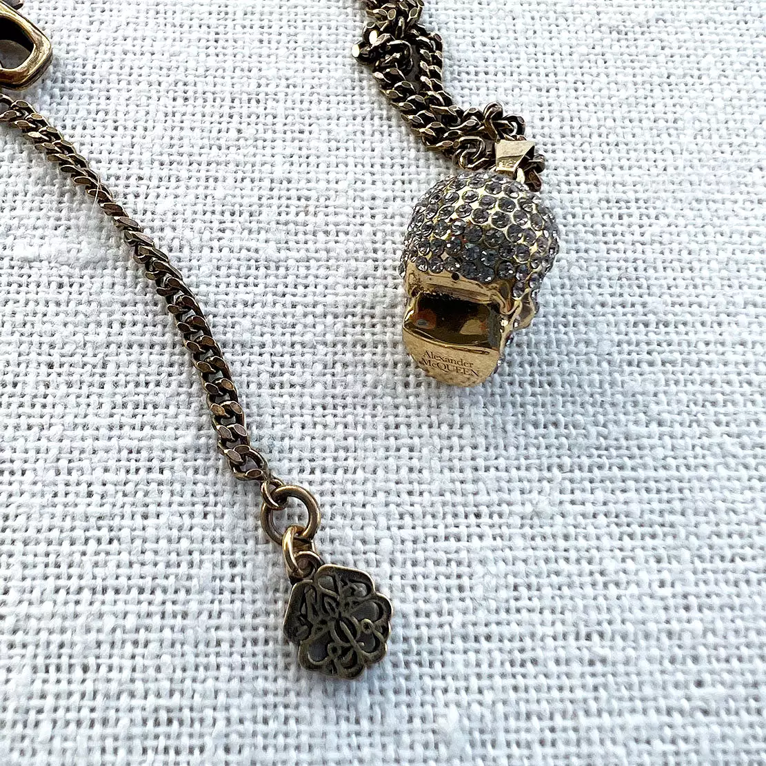 AMQ Pave Big Skull Necklace Gold