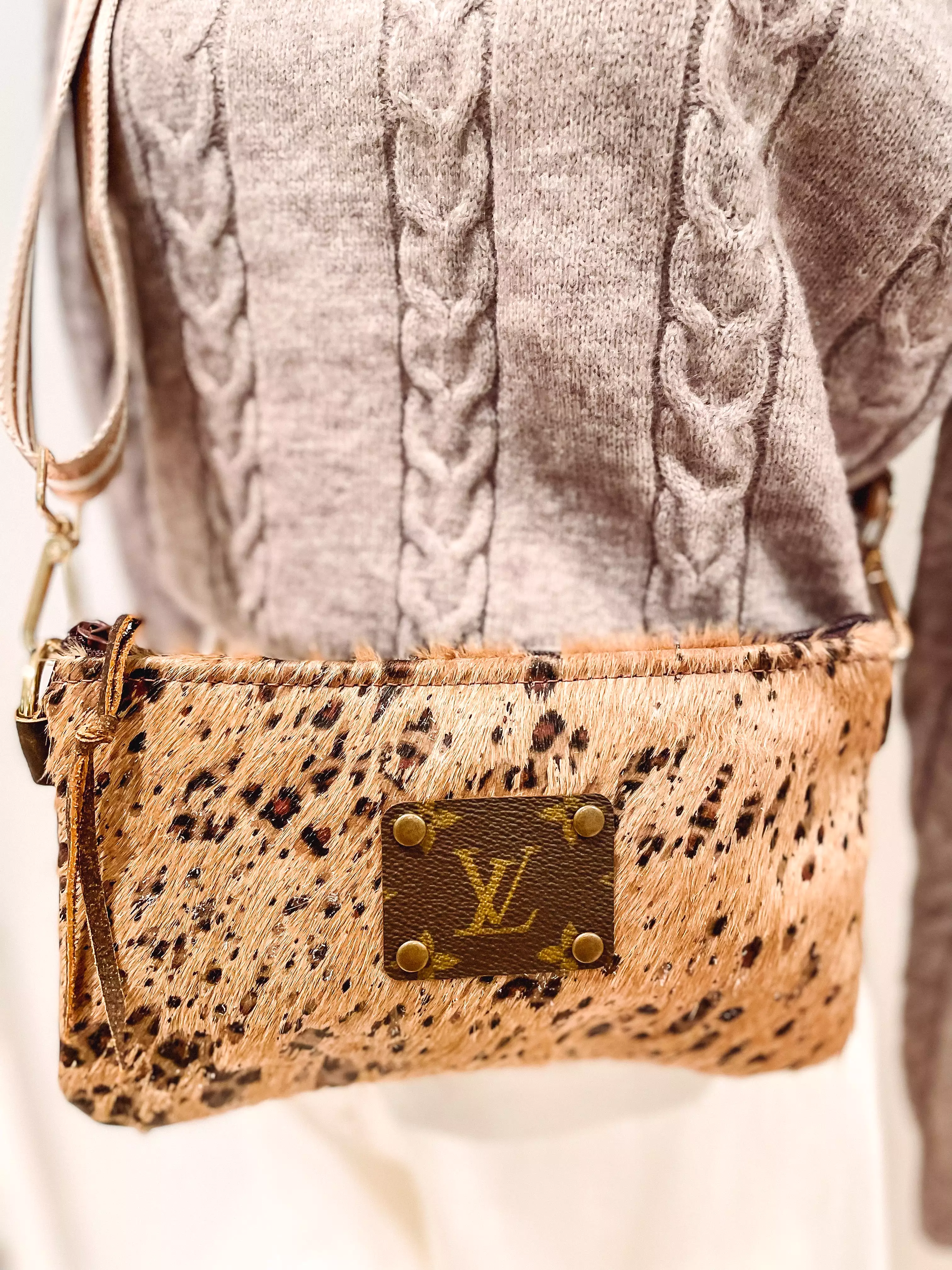 Brown Cheetah Crossbody