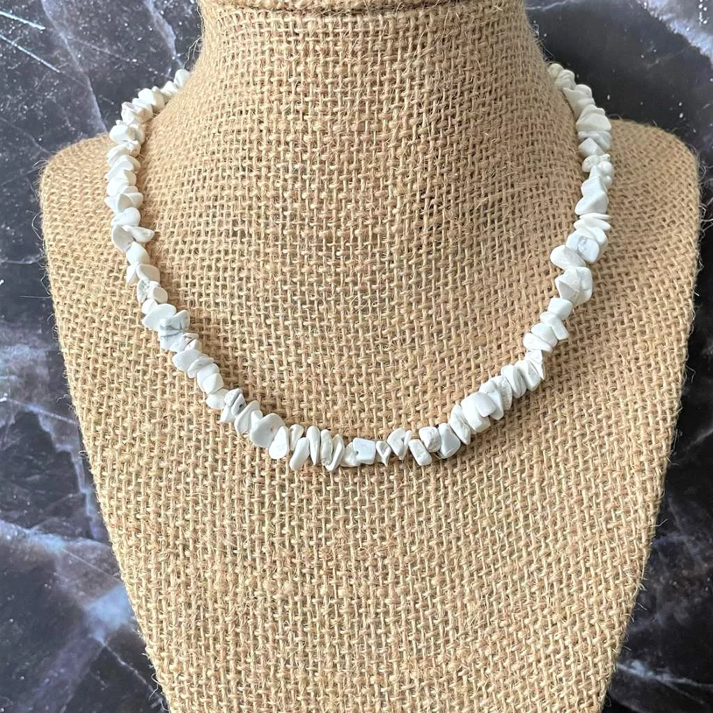 Mens White Howlite Chip Necklace