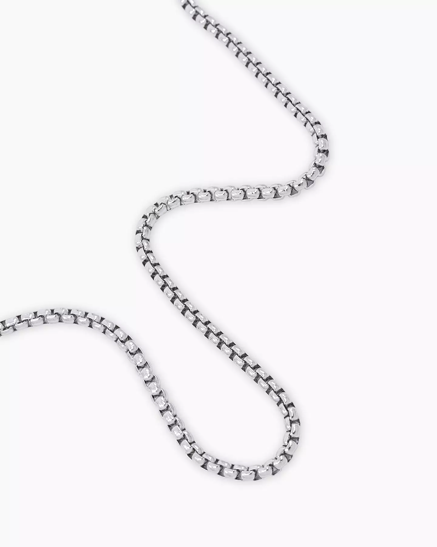 Saint Morta Square Pearl Chain White Gold